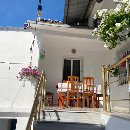 Ziu Guest House Μπεράτ Εξωτερικό φωτογραφία